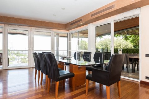 Villa till salu i Esplugues de Llobregat, Barcelona, Spanien 8 sovrum, 826 kvm. Nr. 150918 - foto 11