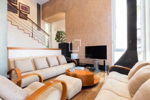 Villa till salu i Esplugues de Llobregat, Barcelona, Spanien 8 sovrum, 826 kvm. Nr. 150918 - foto 20