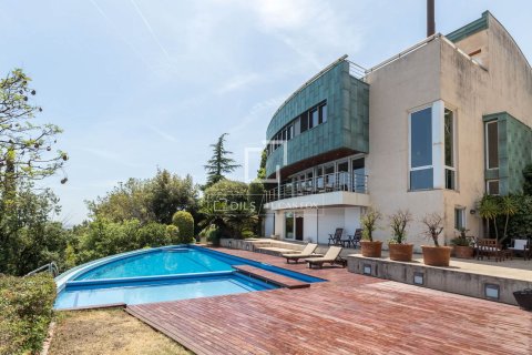 Villa till salu i Esplugues de Llobregat, Barcelona, Spanien 8 sovrum, 826 kvm. Nr. 150918 - foto 3
