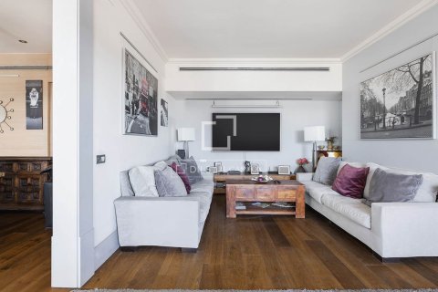 Penthouse w Barcelona, Hiszpania 5 sypialni, 346 mkw. nr 150920 – zdjęcie 17