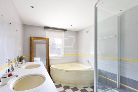 Huvila myytävänä Castelldefels, Barcelona, Espanja, 6 makuuhuonetta, 719 m2 No. 150917 - kuva 23