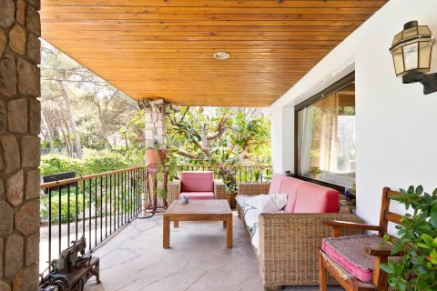 Huvila myytävänä Castelldefels, Barcelona, Espanja, 6 makuuhuonetta, 719 m2 No. 150917 - kuva 8