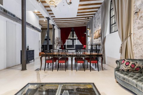 Apartament w Barcelona, Hiszpania 2 sypialnie, 292 mkw. nr 150921 – zdjęcie 11