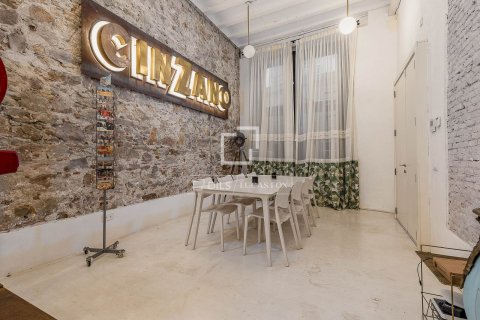 Apartament w Barcelona, Hiszpania 2 sypialnie, 292 mkw. nr 150921 – zdjęcie 20