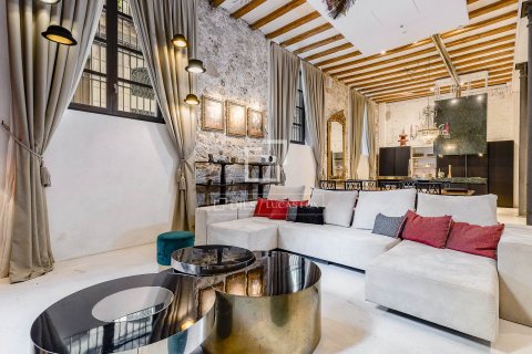 Apartament w Barcelona, Hiszpania 2 sypialnie, 292 mkw. nr 150921 – zdjęcie 1