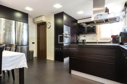 Willa w Esplugues de Llobregat, Barcelona, Hiszpania 5 sypialni, 425 mkw. nr 150916 – zdjęcie 23