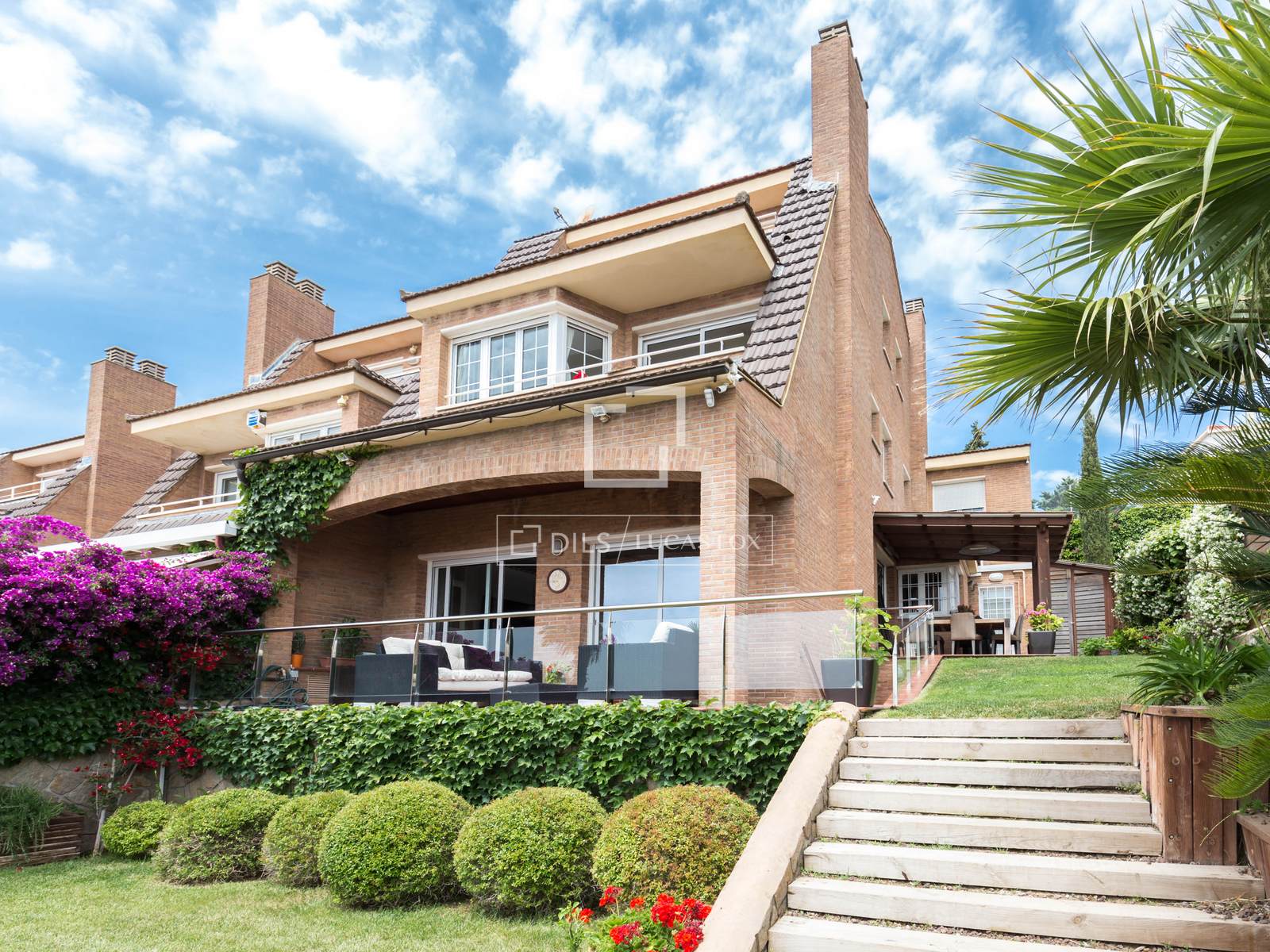 Villa Esplugues de Llobregat, Barcelona, Spānijā 5 istabas, 425 m2 Nr. 150916