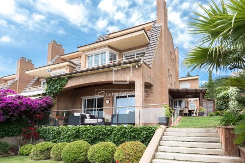 Willa w Esplugues de Llobregat, Barcelona, Hiszpania 5 sypialni, 425 mkw. nr 150916 – zdjęcie 2