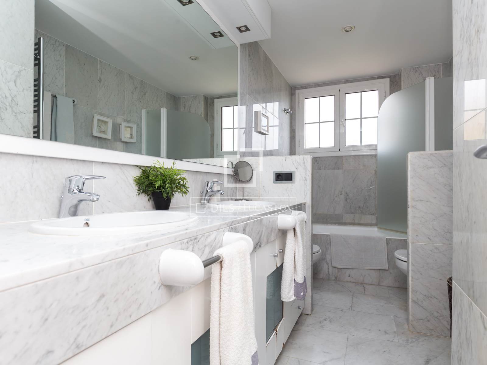 Villa Esplugues de Llobregat, Barcelona, Spānijā 5 istabas, 425 m2 Nr. 150916