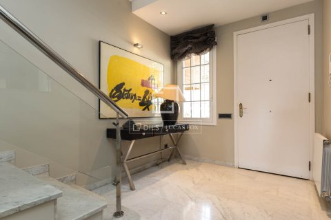 Willa w Esplugues de Llobregat, Barcelona, Hiszpania 5 sypialni, 425 mkw. nr 150916 – zdjęcie 6