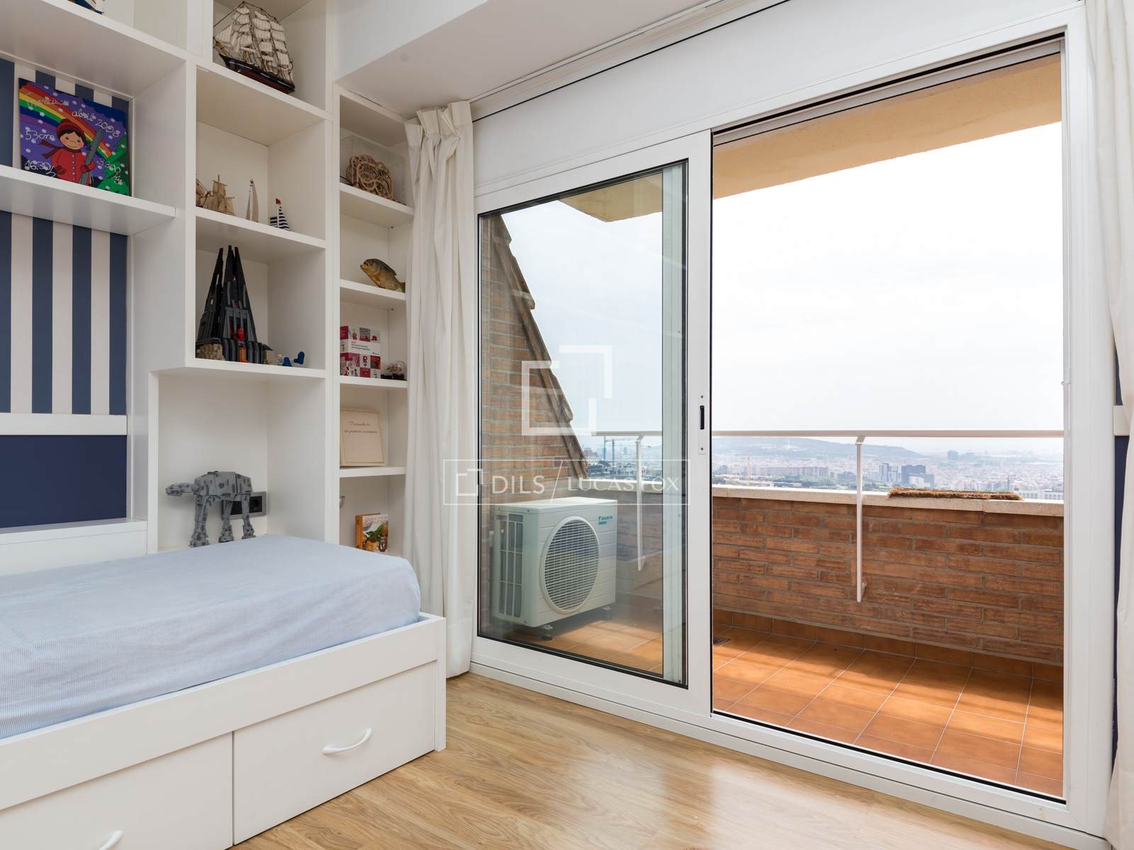 Villa Esplugues de Llobregat, Barcelona, Spānijā 5 istabas, 425 m2 Nr. 150916