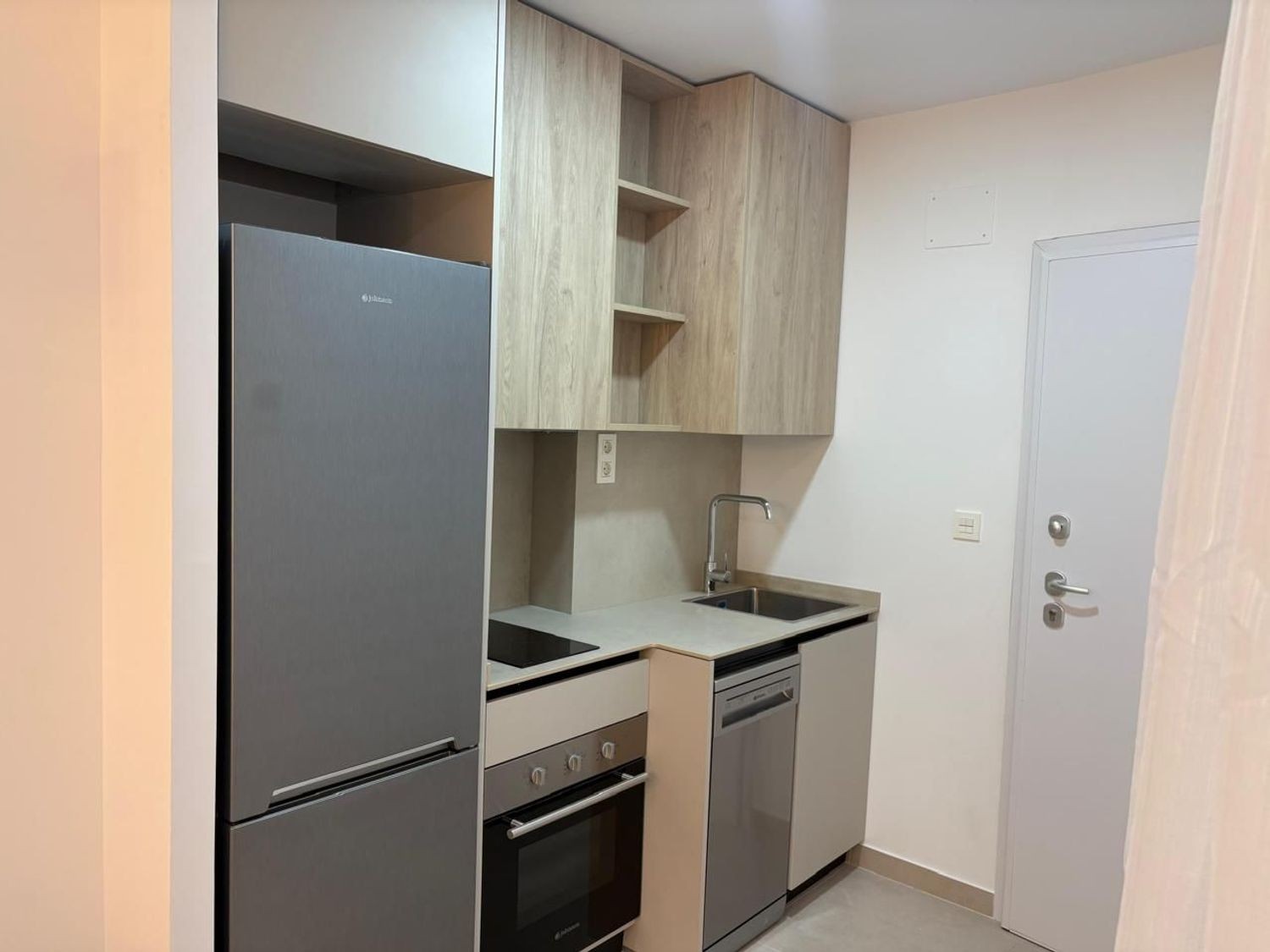 Apartamento en Torrevieja, Alicante, España 1 dormitorio, 60 m2 No. 183406