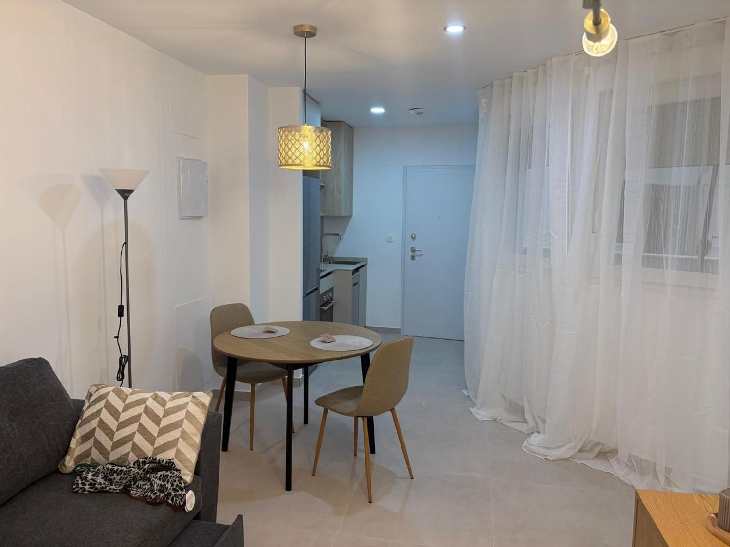 Apartamento en Torrevieja, Alicante, España 1 dormitorio, 60 m2 No. 183406
