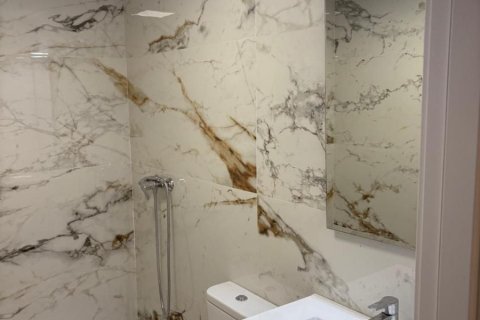 Apartment for sale in Torrevieja, Alicante, Spain 1 bedroom, 60 sq.m. No. 183406 - photo 5