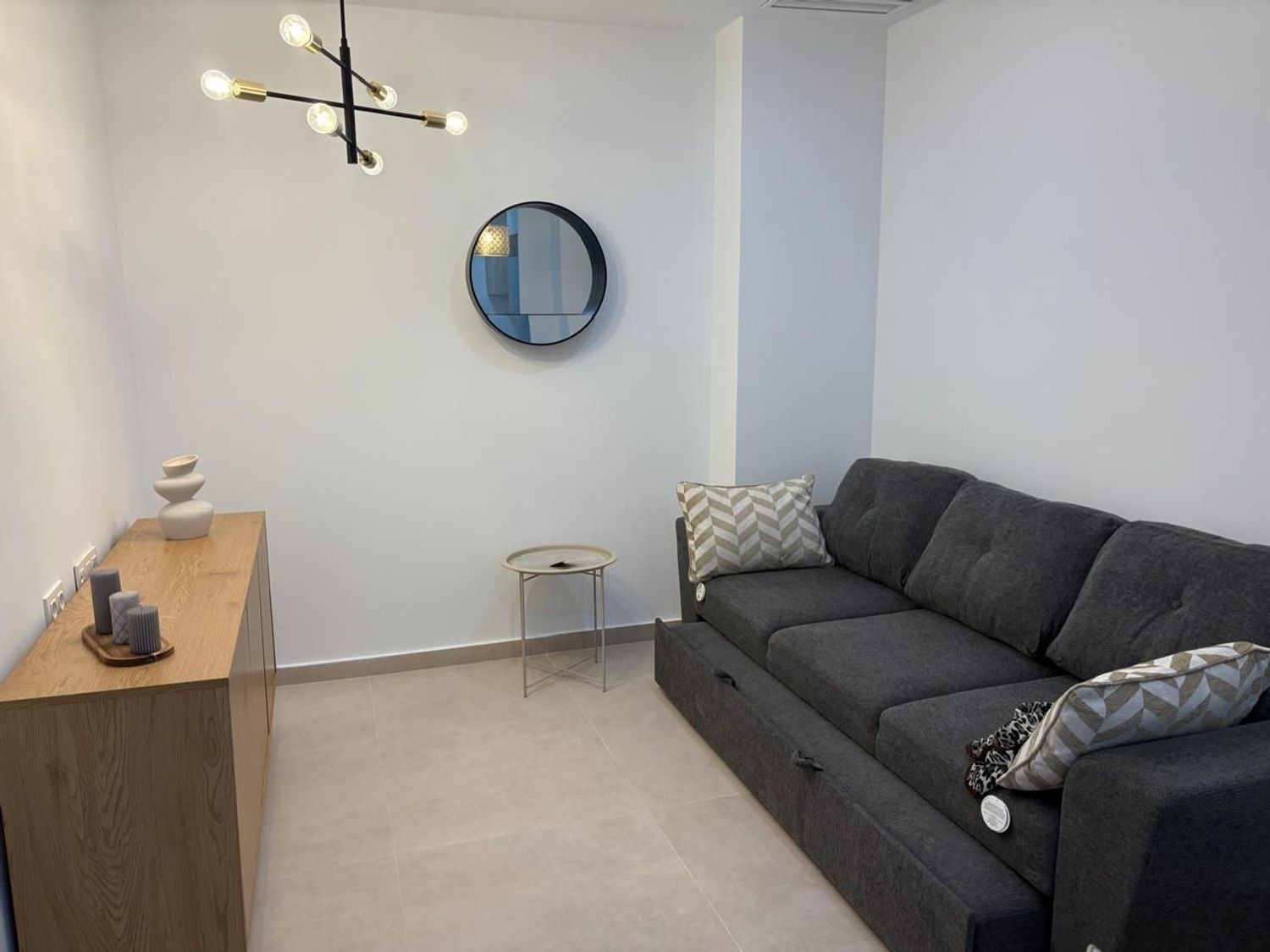Apartamento en Torrevieja, Alicante, España 1 dormitorio, 60 m2 No. 183406