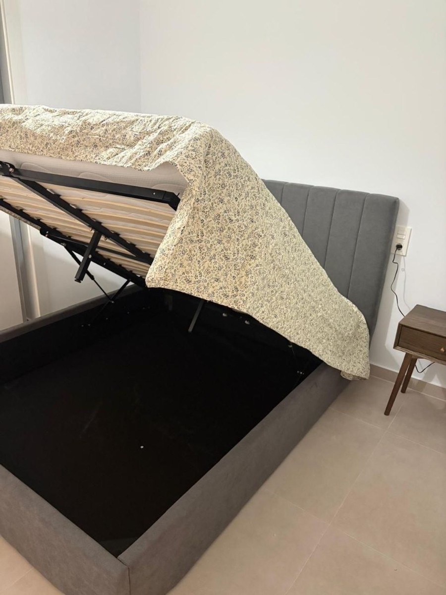 Apartamento en Torrevieja, Alicante, España 1 dormitorio, 60 m2 No. 183406