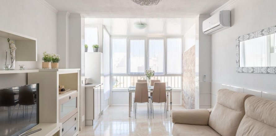 Wohnung in Torrevieja, Alicante, Spanien 1 Schlafzimmer, 66 m2 Nr. 183404