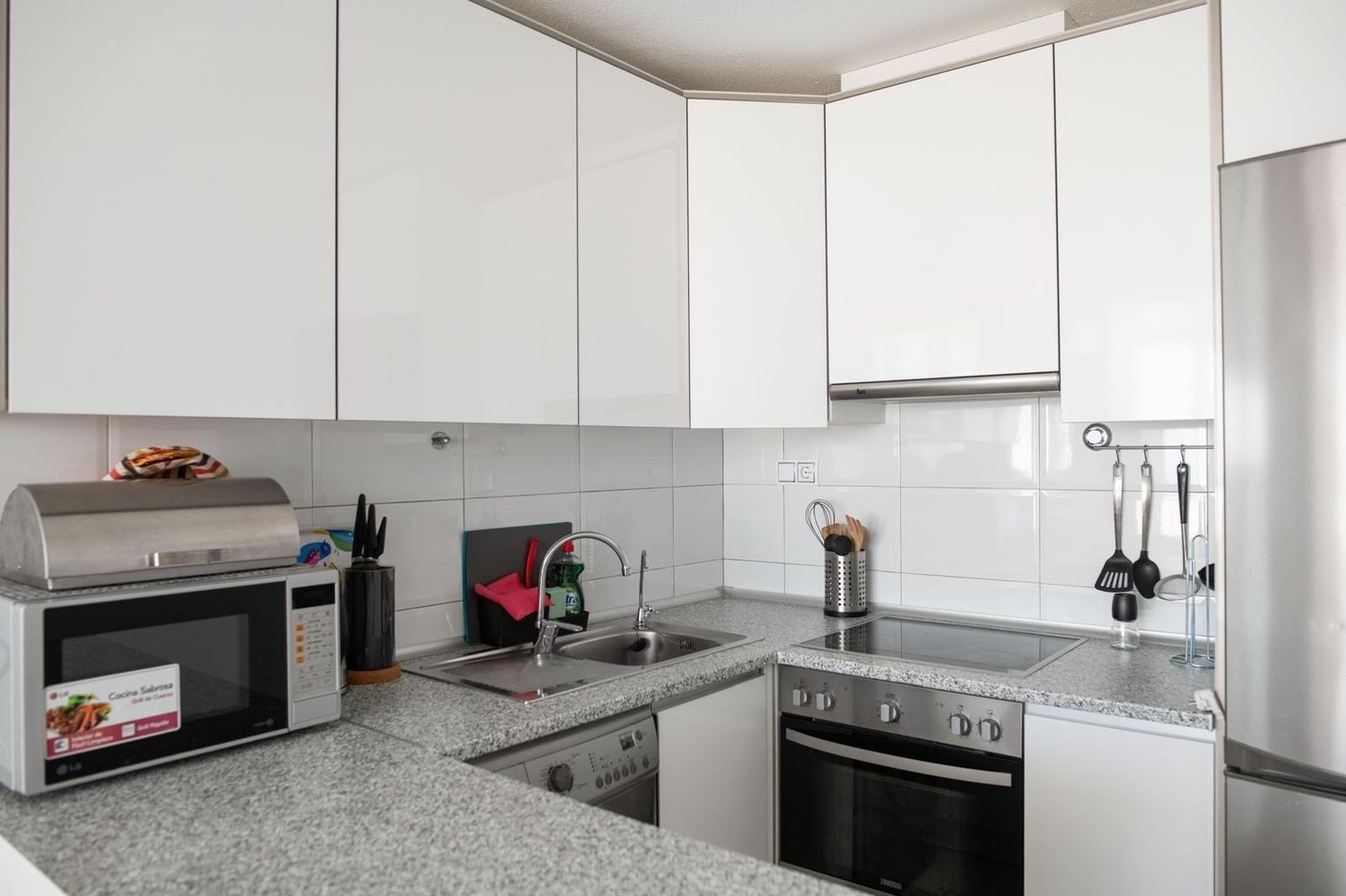 Apartamento en Torrevieja, Alicante, España 1 dormitorio, 66 m2 No. 183404