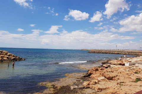 Huoneisto myytävänä Torrevieja, Alicante, Espanja, 1 makuuhuone, 51 m2 No. 183403 - kuva 25