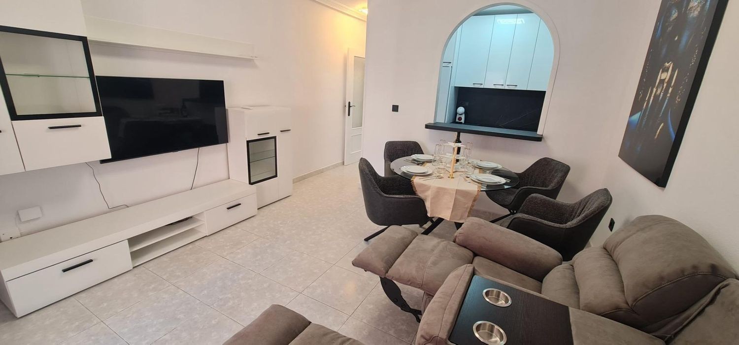 Apartment in Torrevieja, Alicante, Spain 1 bedroom, 51 sq.m. No. 183403