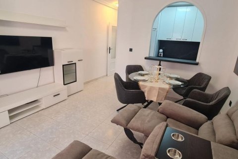 Huoneisto myytävänä Torrevieja, Alicante, Espanja, 1 makuuhuone, 51 m2 No. 183403 - kuva 8