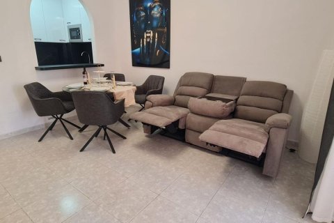 Huoneisto myytävänä Torrevieja, Alicante, Espanja, 1 makuuhuone, 51 m2 No. 183403 - kuva 4