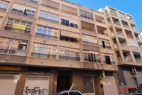 Huoneisto myytävänä Torrevieja, Alicante, Espanja, 1 makuuhuone, 51 m2 No. 183403 - kuva 11