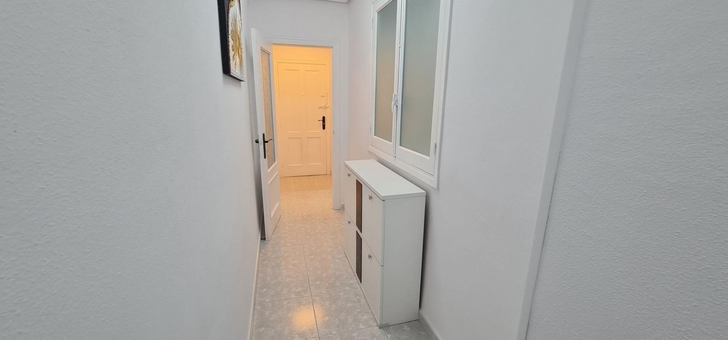 Apartment in Torrevieja, Alicante, Spain 1 bedroom, 51 sq.m. No. 183403
