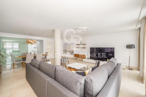 Penthäuser zum Verkauf in Madrid, Spanien 4 Schlafzimmer, 277 m2 Nr. 158793 - Foto 8