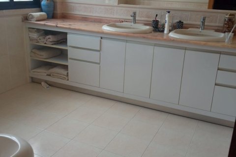 Продажа виллы в Бенидорм, Аликанте, Испания 6 спален, 390м2 №118940 - фото 30