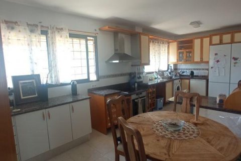 Продажа виллы в Бенидорм, Аликанте, Испания 6 спален, 390м2 №118940 - фото 10