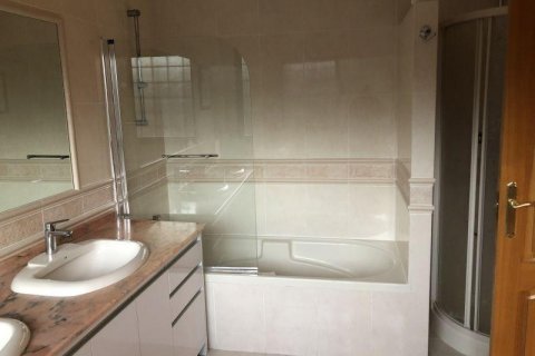 Продажа виллы в Бенидорм, Аликанте, Испания 6 спален, 390м2 №118940 - фото 15