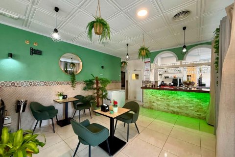 Liikekiinteistö myytävänä Guardamar del Segura, Alicante, Espanja , 101 m2 No. 193302 - kuva 2