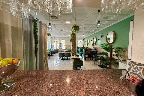 Liikekiinteistö vuokrattavana Guardamar del Segura, Alicante, Espanja , 101 m2 No. 193303 - kuva 14