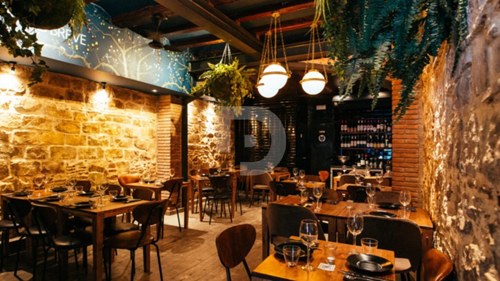 Commercial property à L'Eixample, Barcelona, Espagne 120 m2 No. 151903