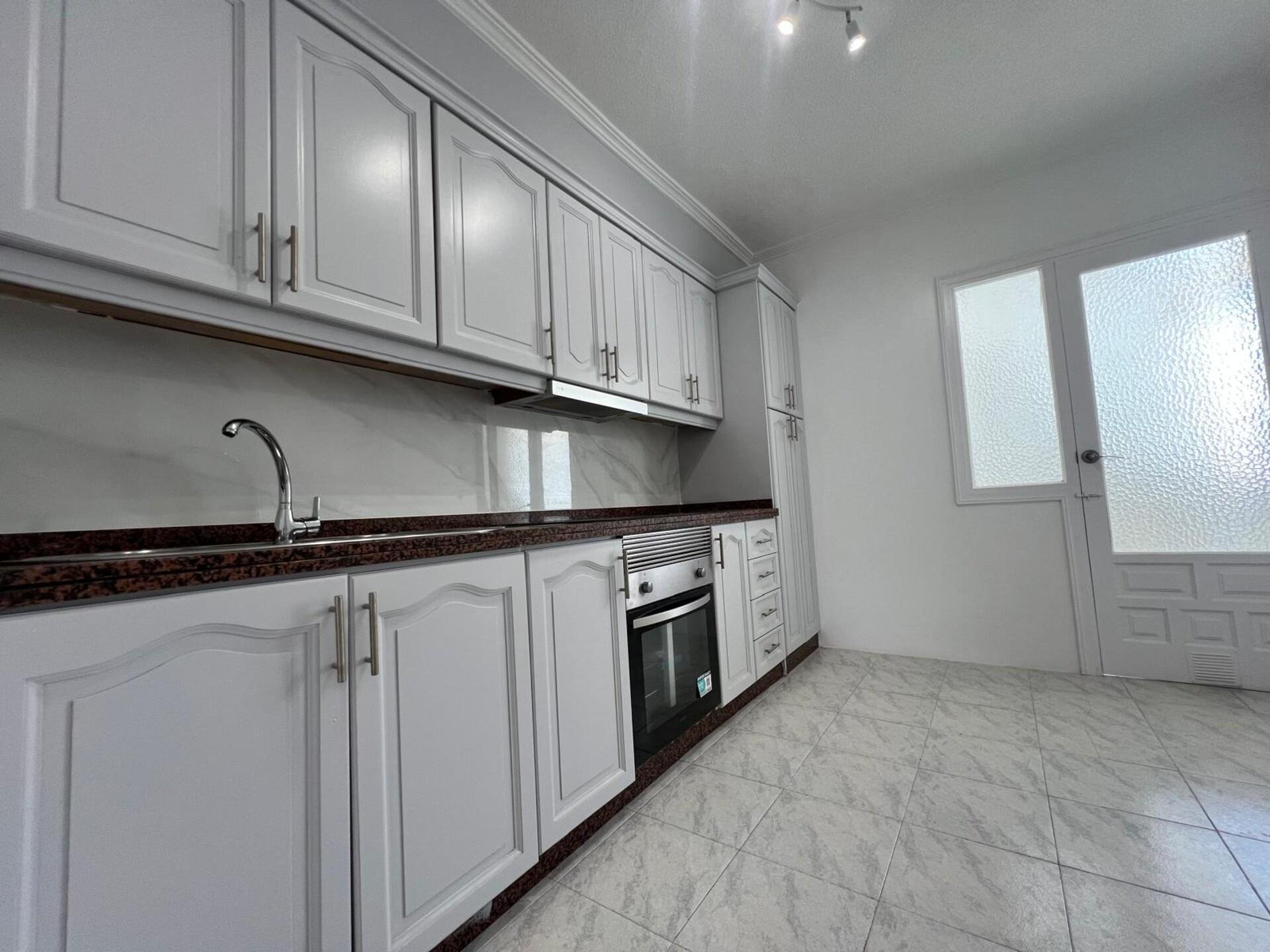 Apartament w Torrevieja, Alicante, Hiszpania 3 sypialnie, 98 mkw. nr 184353