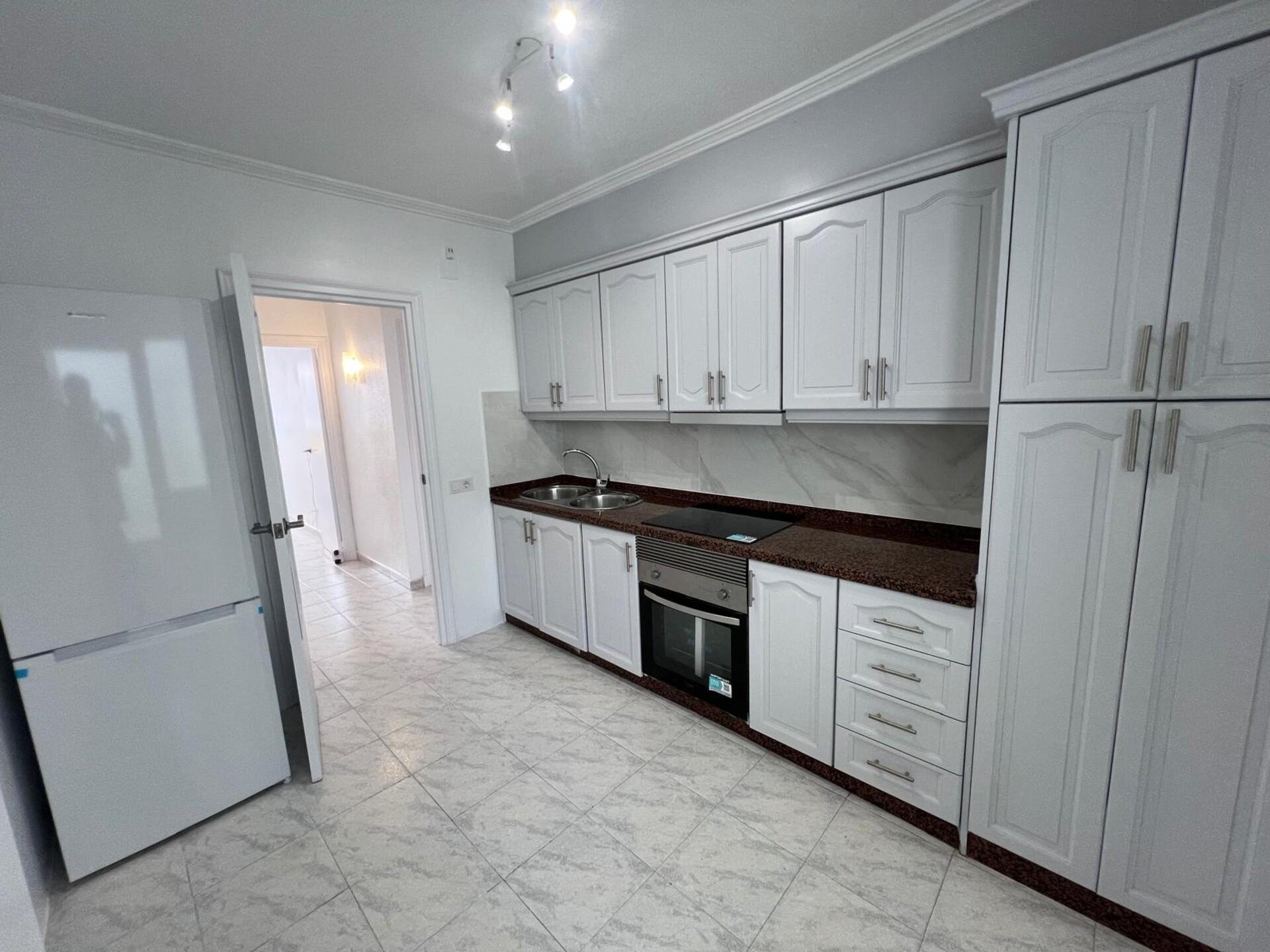 Apartament w Torrevieja, Alicante, Hiszpania 3 sypialnie, 98 mkw. nr 184353