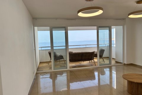Huoneisto myytävänä Benidorm, Alicante, Espanja, 3 makuuhuonetta, 132 m2 No. 190773 - kuva 27