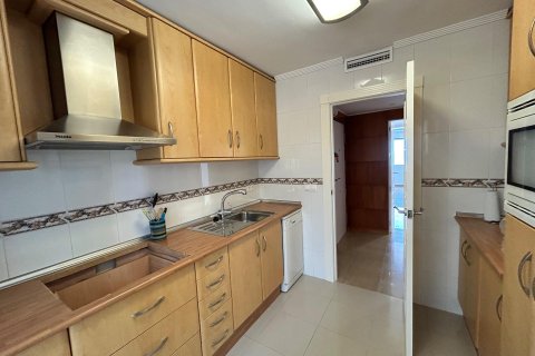 Huoneisto myytävänä Benidorm, Alicante, Espanja, 3 makuuhuonetta, 132 m2 No. 190773 - kuva 26