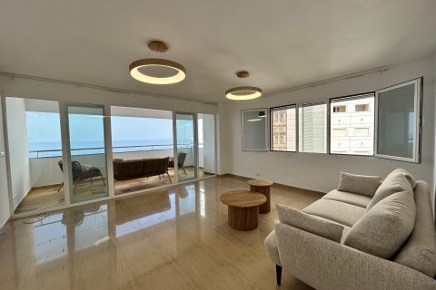 Huoneisto myytävänä Benidorm, Alicante, Espanja, 3 makuuhuonetta, 132 m2 No. 190773 - kuva 10