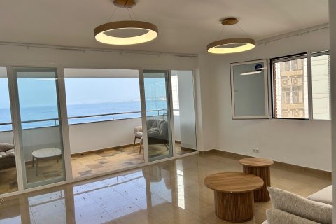 Huoneisto myytävänä Benidorm, Alicante, Espanja, 3 makuuhuonetta, 132 m2 No. 190773 - kuva 3