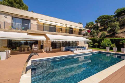 Willa w Tossa de Mar, Girona, Hiszpania 5 sypialni, 369 mkw. nr 176744