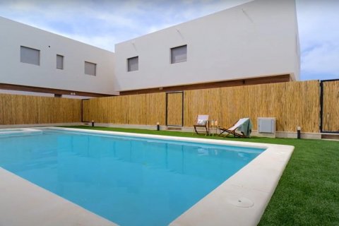 Radhus till salu La Florida, Alicante, Spanien 2 sovrum, 93 kvm. Nr. 112586 - foto 12