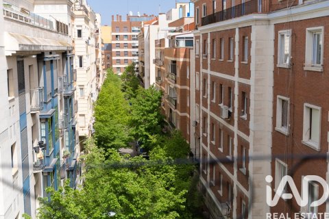 Аренда квартиры в Мадрид, Испания 1 спальня, 60м2 №195029 - фото 2
