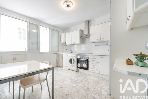 Аренда квартиры в Мадрид, Испания 1 спальня, 60м2 №195029 - фото 4