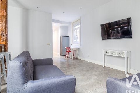 Аренда квартиры в Мадрид, Испания 4 спальни, 130м2 №195031 - фото 3