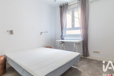 Аренда квартиры в Мадрид, Испания 4 спальни, 130м2 №195031 - фото 8