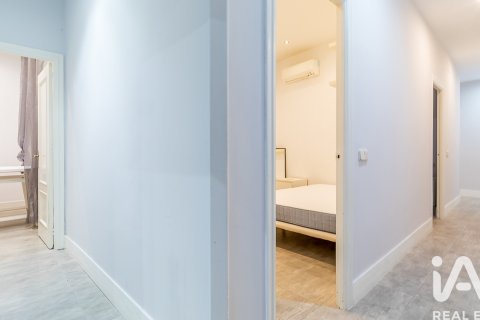 Аренда квартиры в Мадрид, Испания 4 спальни, 130м2 №195031 - фото 15