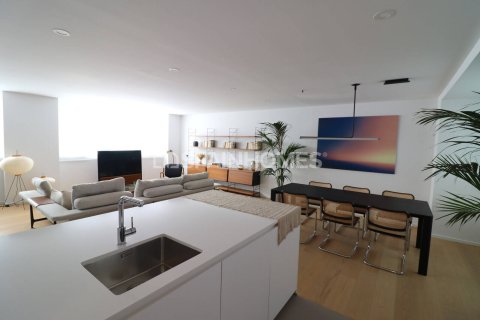Продажа квартиры Барселона, Испания 4 спальни, 185м2 №138984 - фото 5