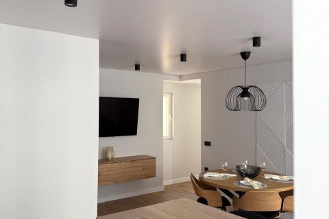 Lägenhet till salu i Torrevieja, Alicante, Spanien 3 sovrum, 102 kvm. Nr. 146635 - foto 2